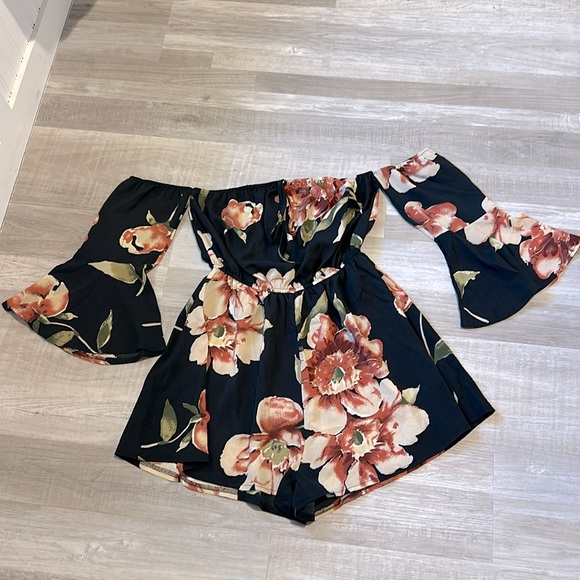 Floral romper - Picture 1 of 4